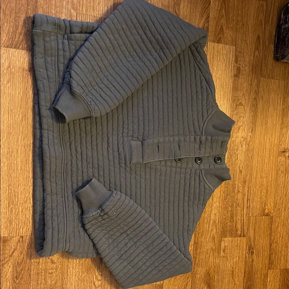 Everlane Dark Gray Quilted Sweater